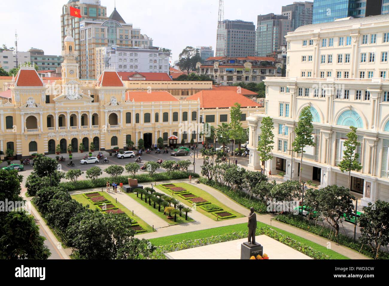 Rathaus und Ho-Chi-Minh-Statue, Saigon, Vietnam, Asien Stockfoto