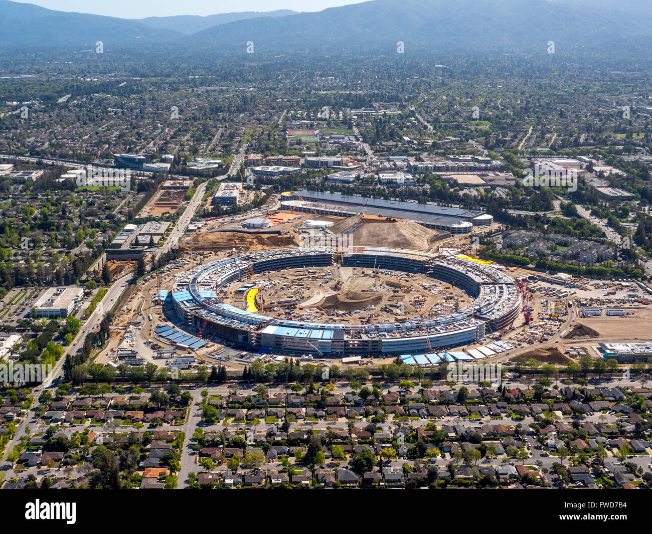 neue Apple Campus II, Antenne, neue Apple-Computer-Campus in Cupertino, Silicon Valley, Kalifornien, Runde im Bau Stockfoto