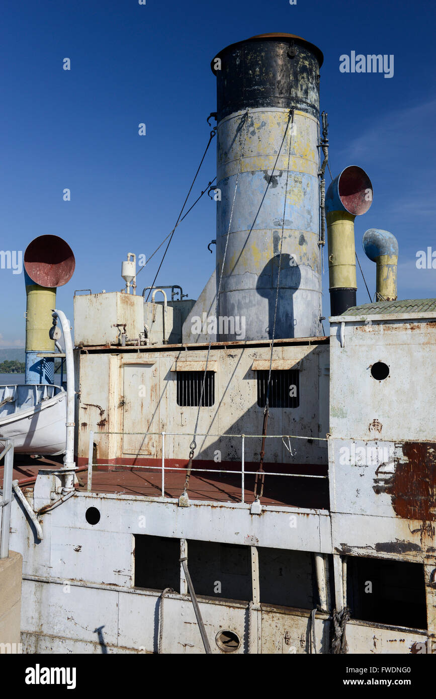 Kisumu in Kenia, alte Dampfschiff SS Nyanza gebaut 1907 von Bogen, McLachlan und Company von Paisley in Renfrewshire, Schottland als Knock down "Schiff; Das heißt, sie wurde in die Werft in Paisley, alle Teile, die mit Nummern gekennzeichnet, in vielen hundert Teile zerlegt und transportiert als Bausatz auf dem Seeweg nach Kenia für Zusammenbau, seit 2002 außer Betrieb miteinander verschraubt / KENIA Kisumu, Altes Dampfschiff Nyanza, Gebaut 1907 von Bow, McLachlan und Company von Paisley in Renfrewshire, Schottland, Seit 2002 Ausser Dienst Stockfoto