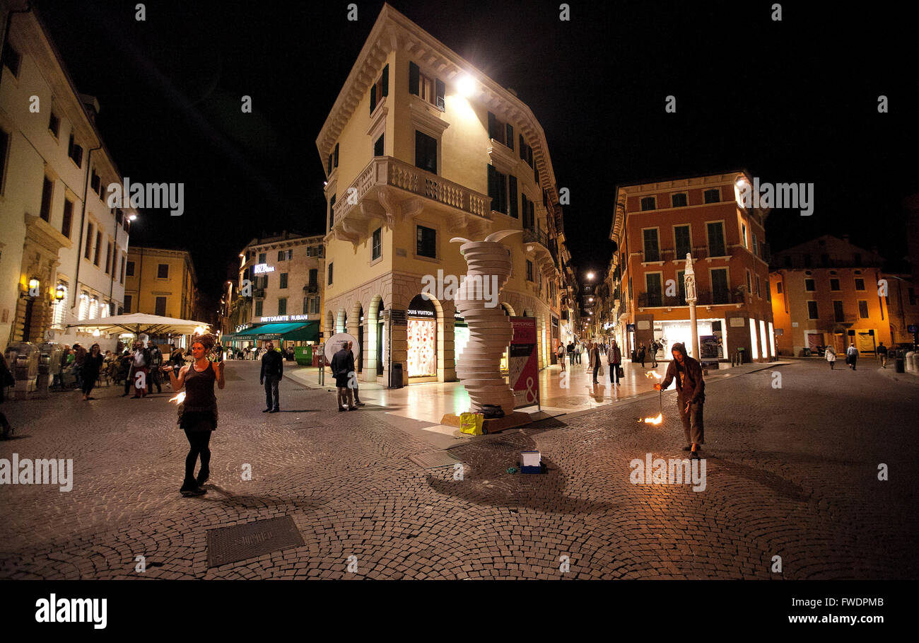 Verona, Italien: Piazza Brá Stockfoto