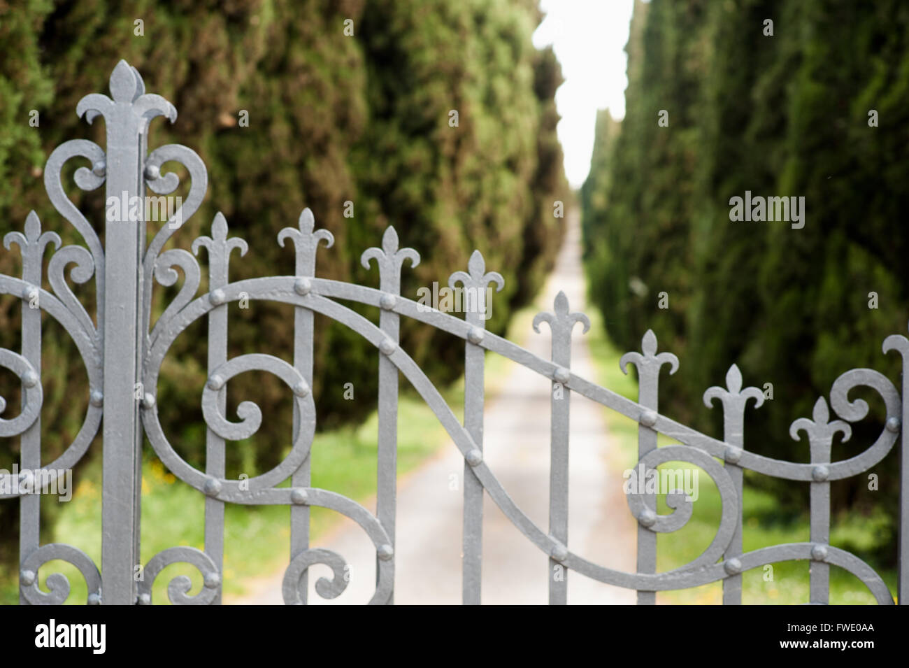 Tuscany Grenzen, Zäune und Tore aus dem Mittelalter wurden verwendet, um das Publikum von Privateigentum zu trennen. Stockfoto