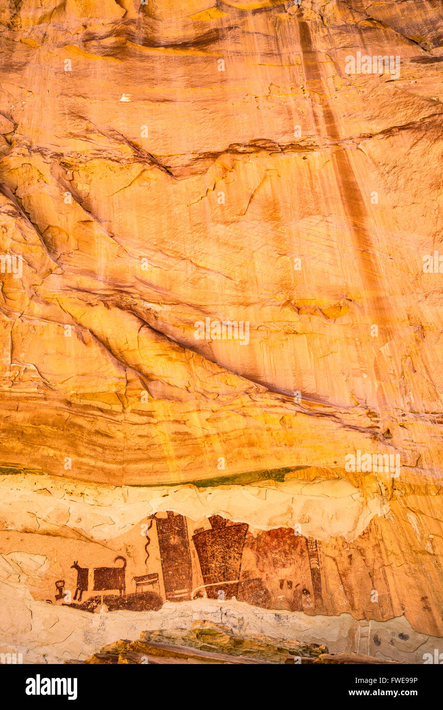 Tempelberg Wash Piktogramm Panel, Barrier Canyon und Fremont Stil, San Rafael Swell Gegend, in der Nähe von Goblin Valley, Utah, USA Stockfoto
