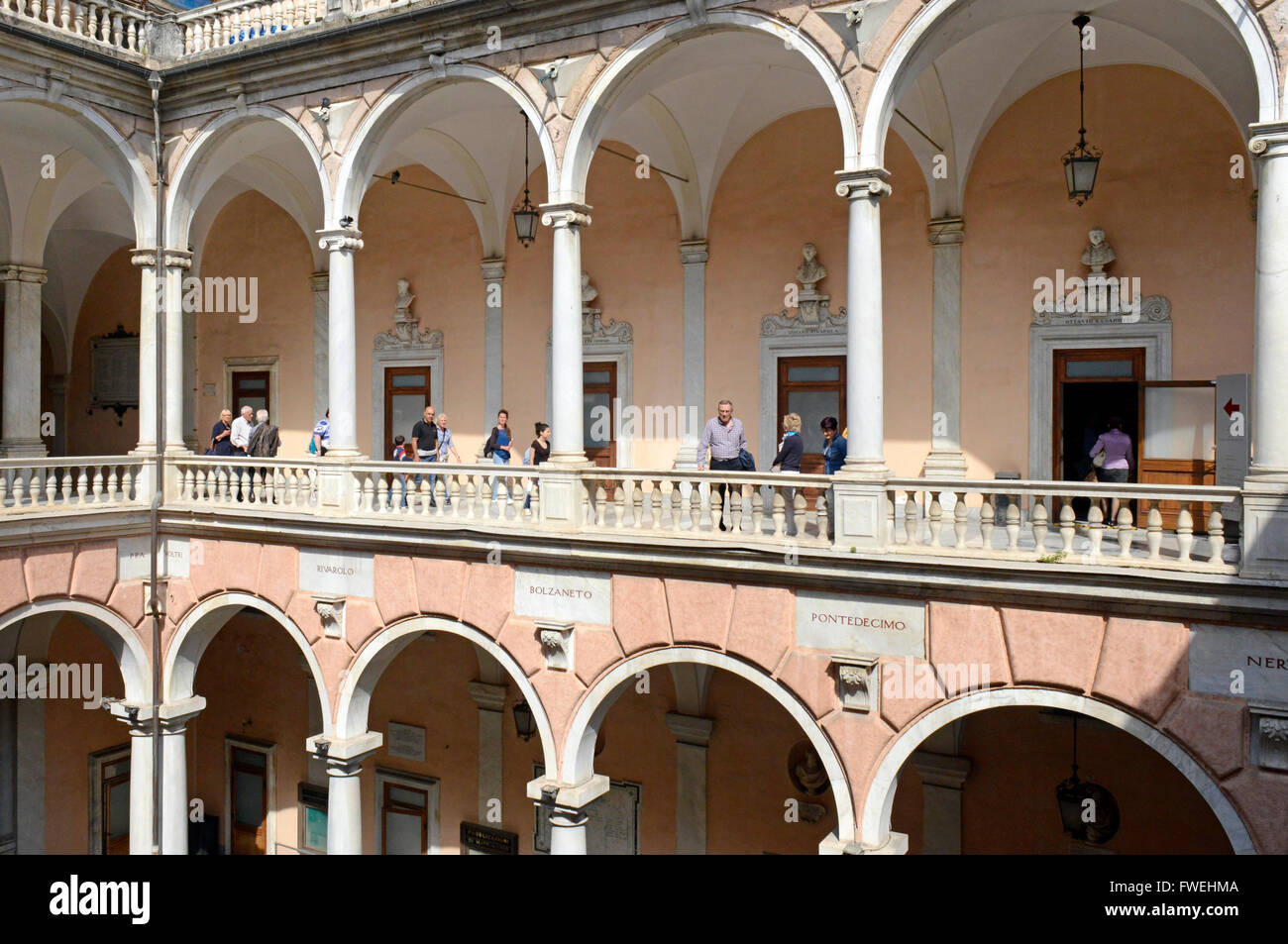 Rathaus-Innenhof, Palazzo Tursi Palast, Via Garibaldi 9, Strade Nuove, Rolli Paläste, Genua, Ligurien, Italien, Europa Stockfoto