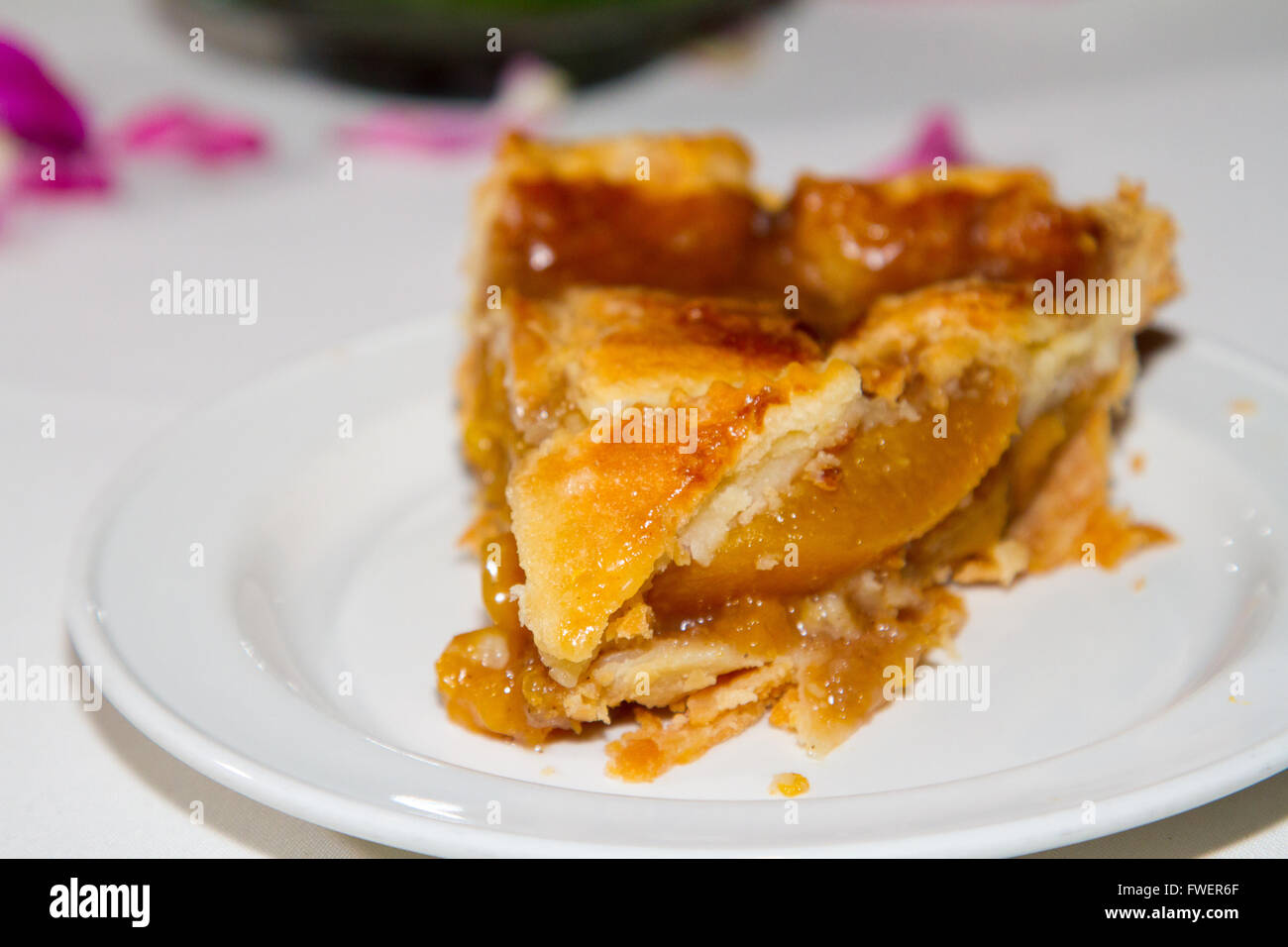 Eine große aussehende Kuchen Dessert bei einer Hochzeit. Stockfoto