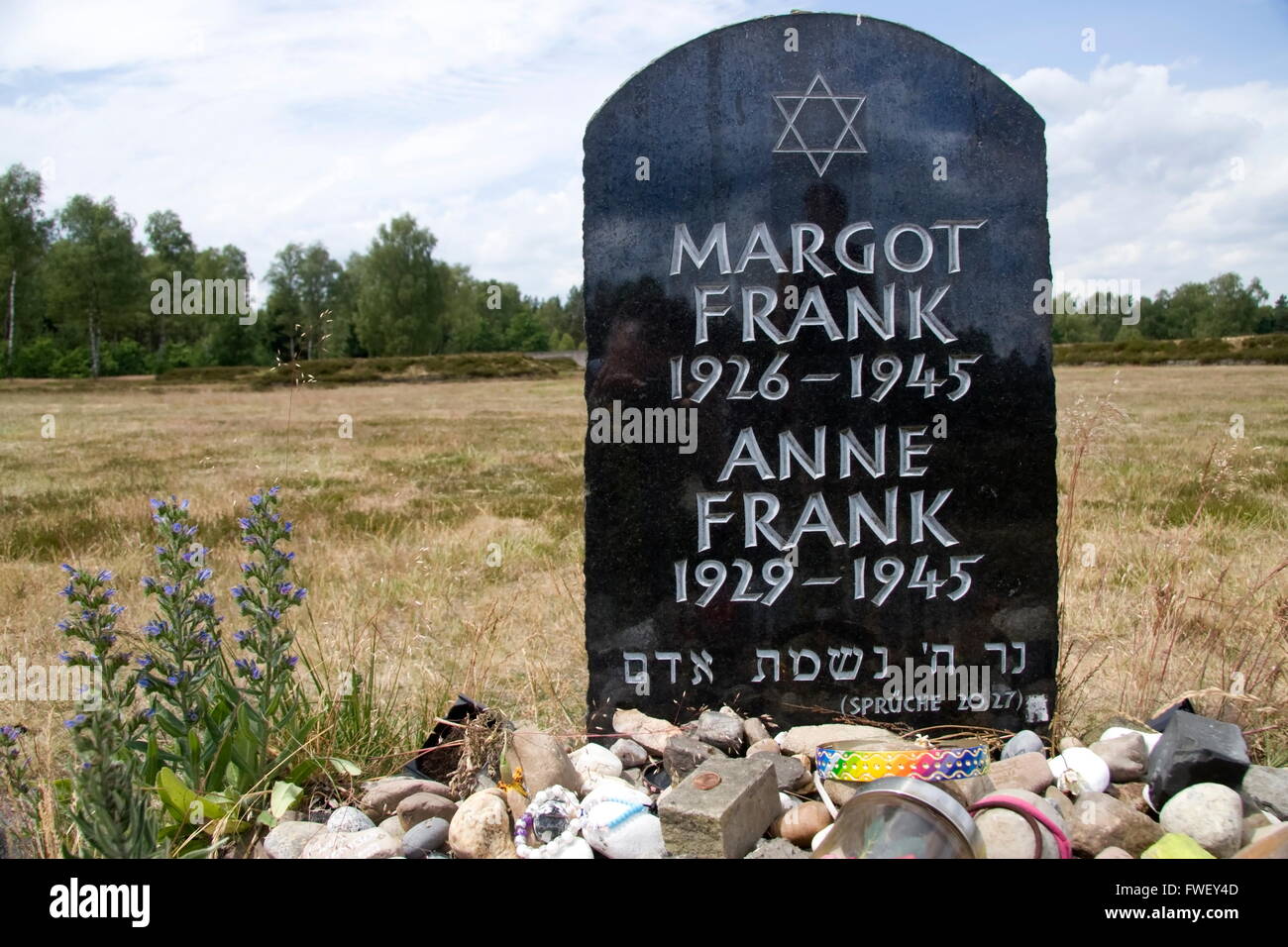 Lohheide, Denkmal, Margot und Anne Frank auf der Gedenkstätte Bergen-Belsen, Deutschland Stockfoto
