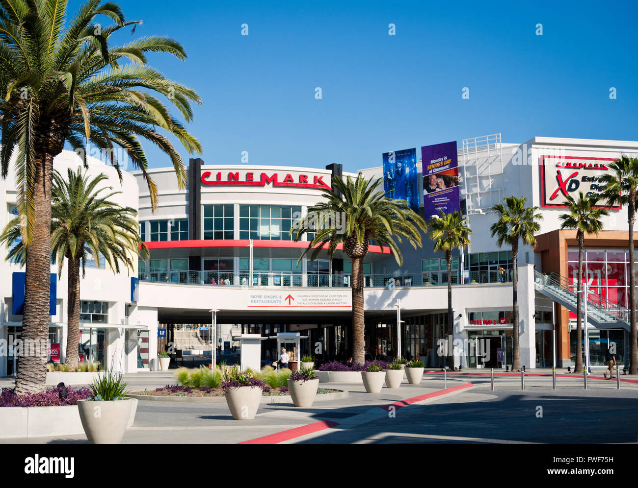 Den Hecht Outlets, eine Shopping-Mall in Long Beach, Kalifornien Stockfoto