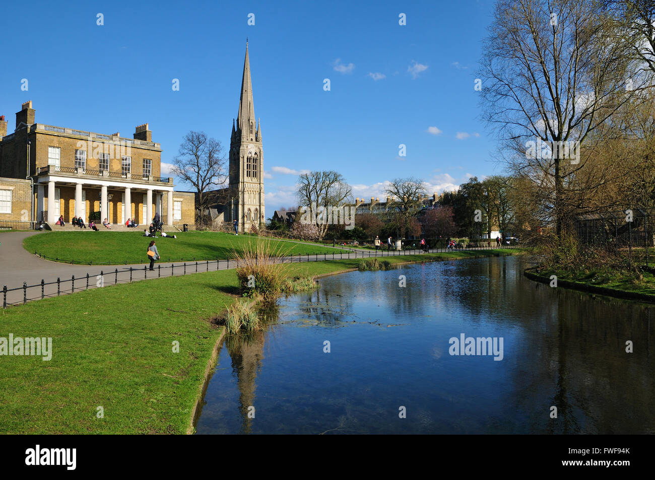 Clisssold Park und Clisssold House, Stoke Newington, North London, Großbritannien, im Frühling Stockfoto