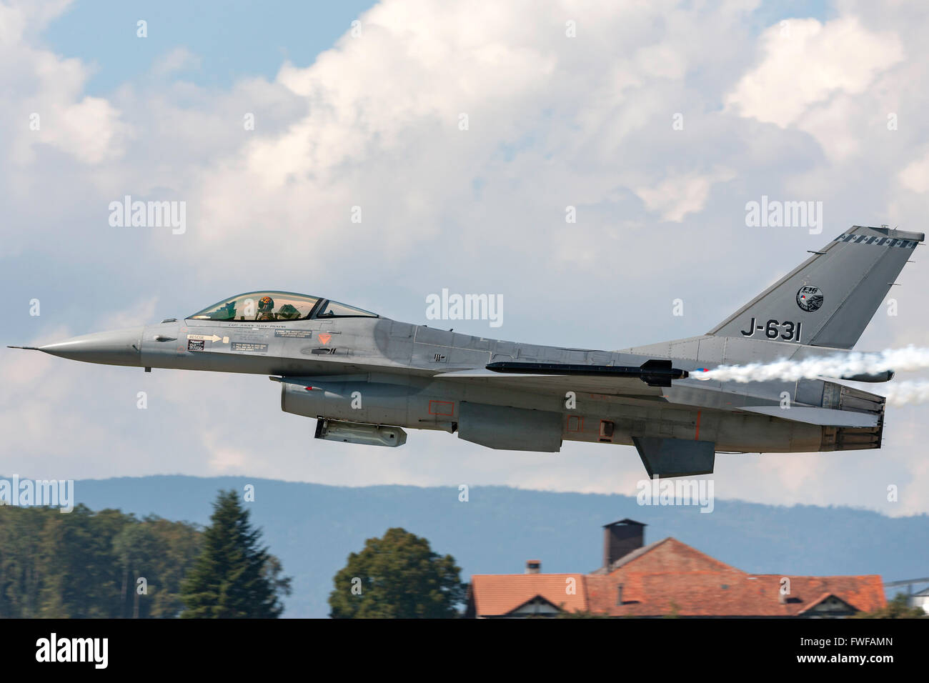 Königlichen niederländischen Air Force General Dynamics F-16 Fighting Falcon (Viper) Jagdflugzeug aus dem f-16 Demo Team. Stockfoto