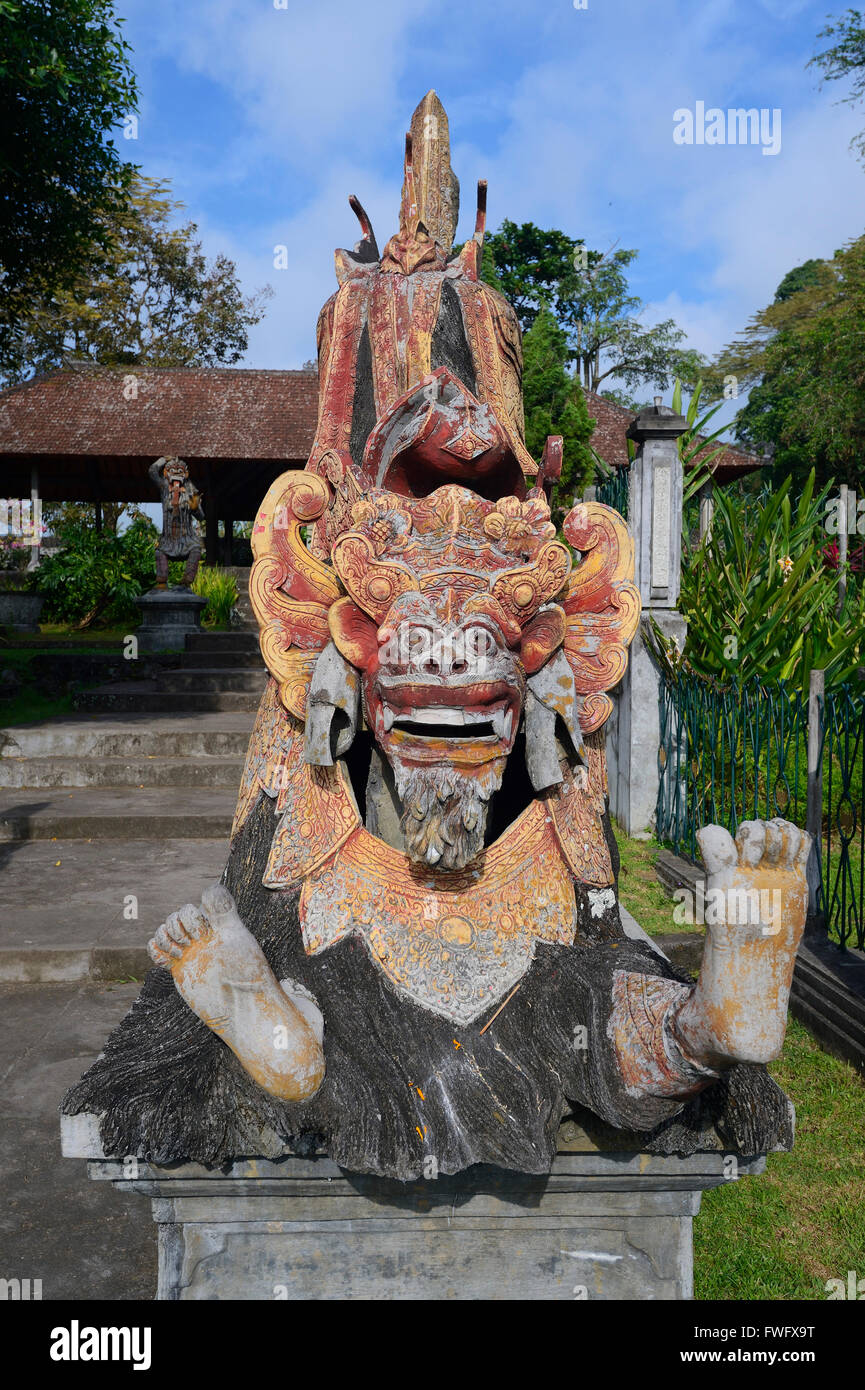 Drachen Skulptur, Wassertempel Tirta Gangga, Bali, Indonesien Stockfoto