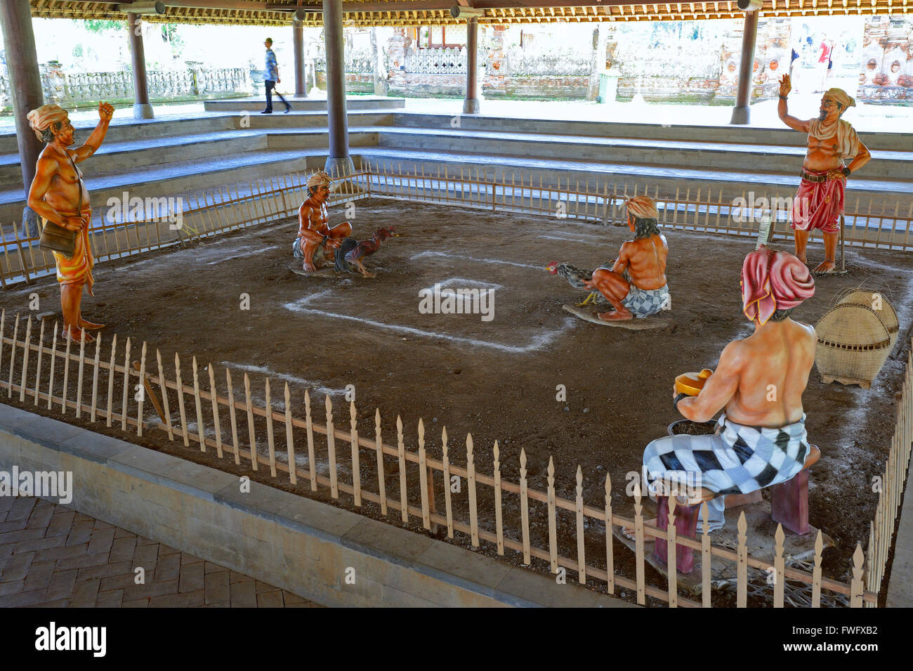 Darstellung des Traditionellen Hahnenkampfes, Tempel Pura Taman Ayun, Balis Zweitwichtigster Tempel, Nationales Heiligtum, Bali, Indonesien Stockfoto