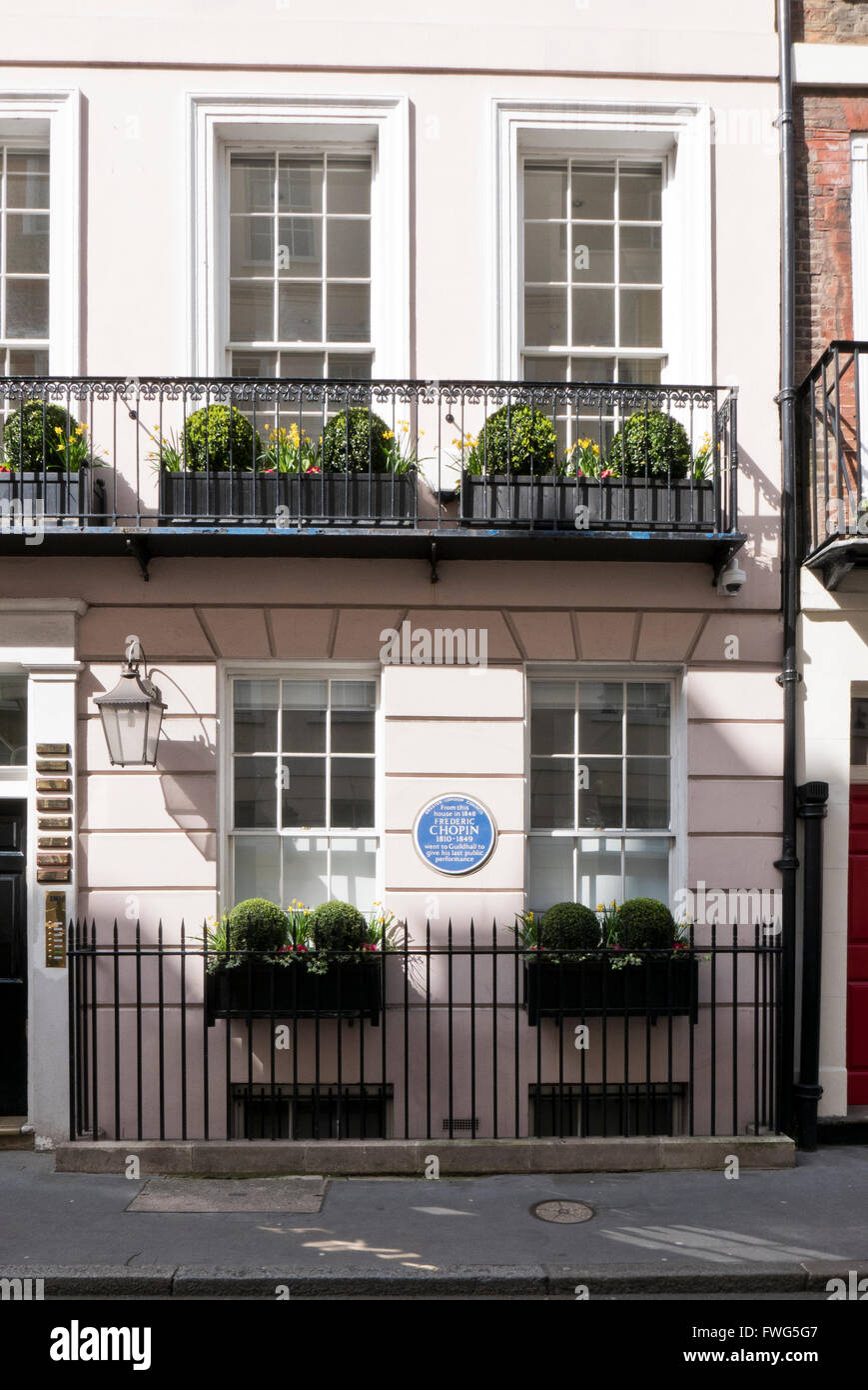 Eine blaue Gedenktafel von Frédéric François Chopin auf Kosten des Hauses er in London, Vereinigtes Königreich lebte. Stockfoto