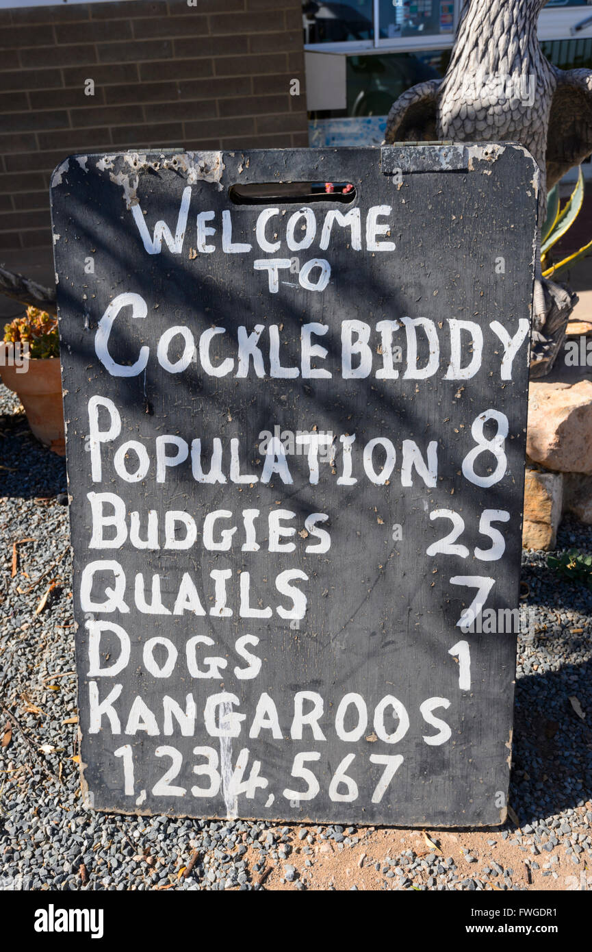 Humorvoll Willkommen bei Cocklebiddy unterzeichnen, Nullarbor, Western Australia, Australien Stockfoto