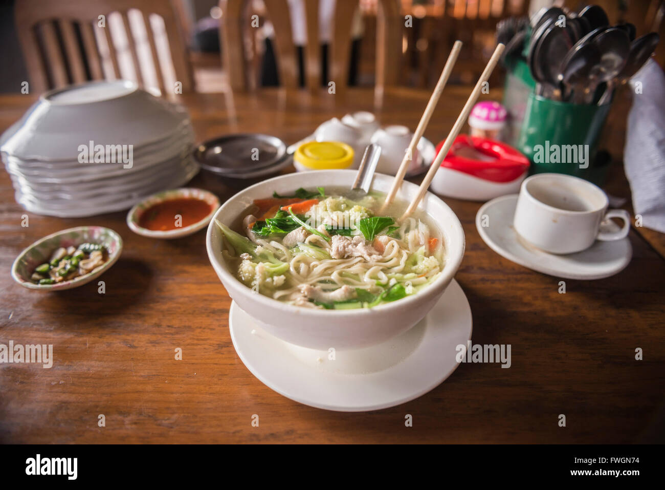 Traditionellen birmanischen Nudel Suppe, Mawlamyine, Mon State, Myanmar (Burma), Asien Stockfoto