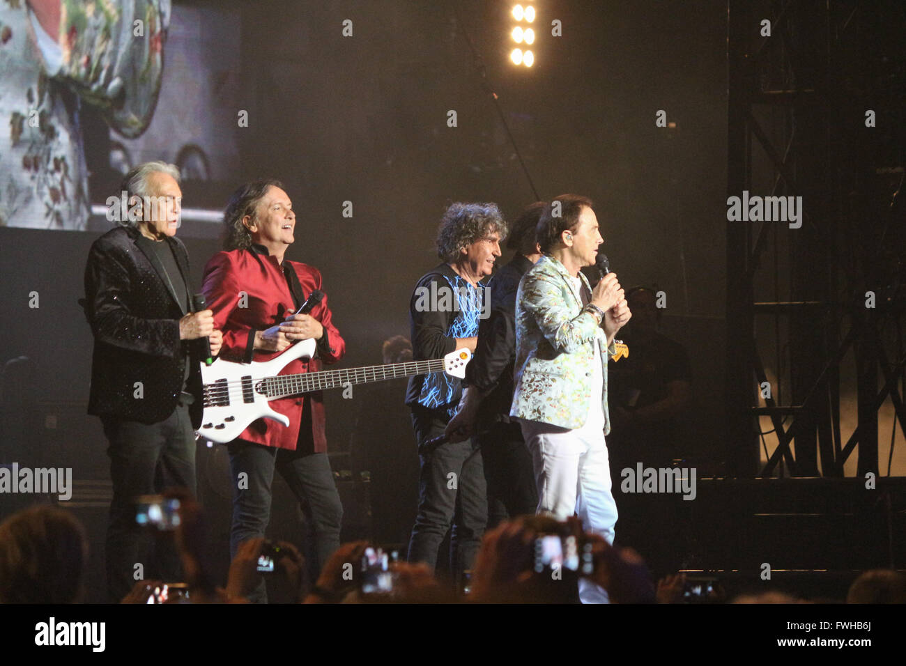 Mailand, Italien. 11. Juni 2016. Italienische Rockband Pooh auf der Bühne in Mailand, Italien. Bildnachweis: Luca Quadrio/Alamy Live-Nachrichten. Stockfoto