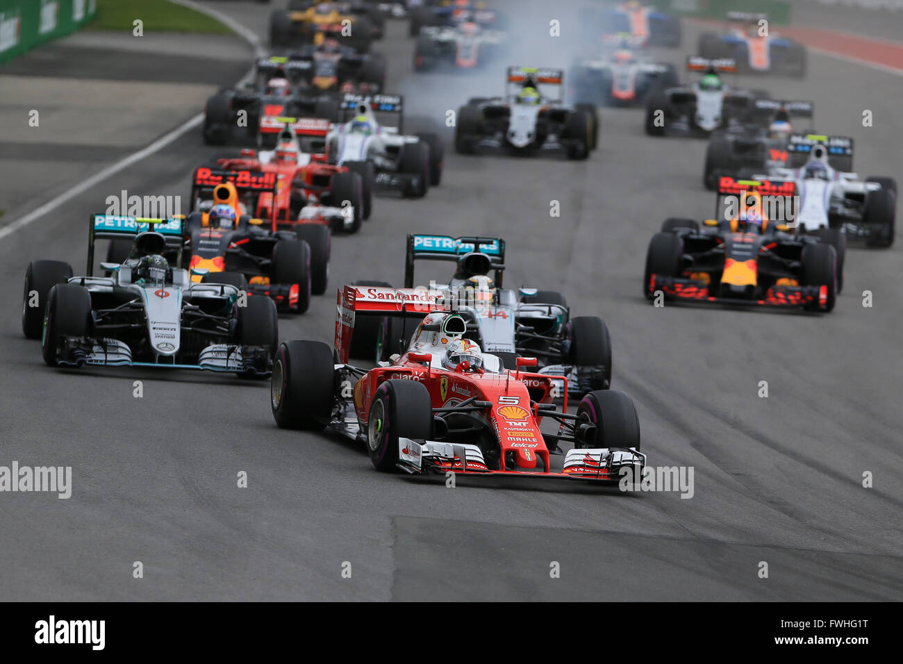Formel 1 rennstart -Fotos und -Bildmaterial in hoher Auflösung