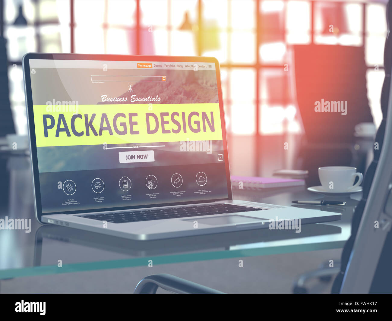 Laptop-Bildschirm mit Paket-Design-Konzept. Stockfoto