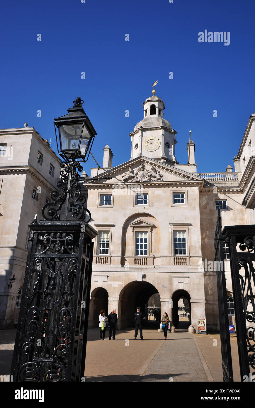 Horse Guards ist eine große Klasse I aufgeführten Gebäude im palladianischen Stil zwischen Whitehall und Horse Guards Parade in London. Stockfoto