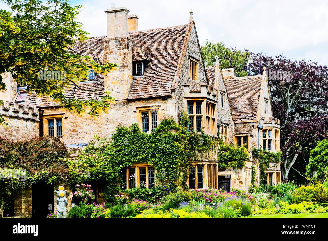 Asthall Manor, das ehemalige Wohnhaus der Familie Mitford; einen Wohnsitz der Mitford Schwestern Stockfoto