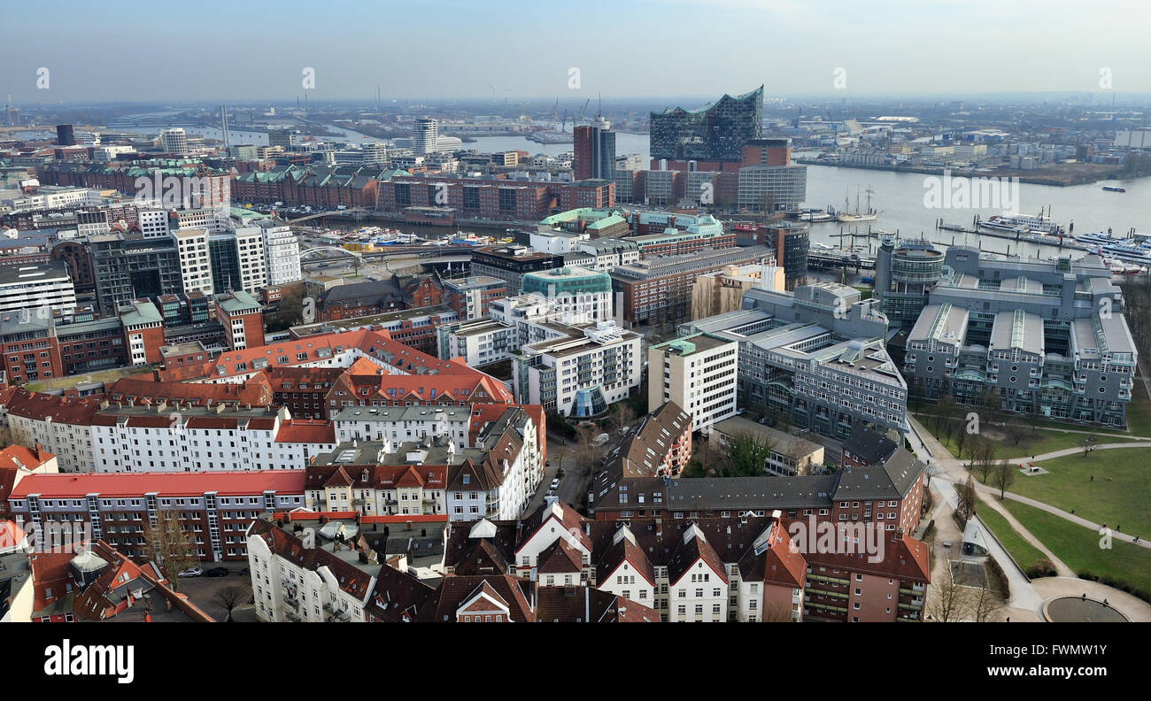 Panoramablick vom Turm aus St. Michaelis Kirche, Hamburg, Deutschland Stockfoto