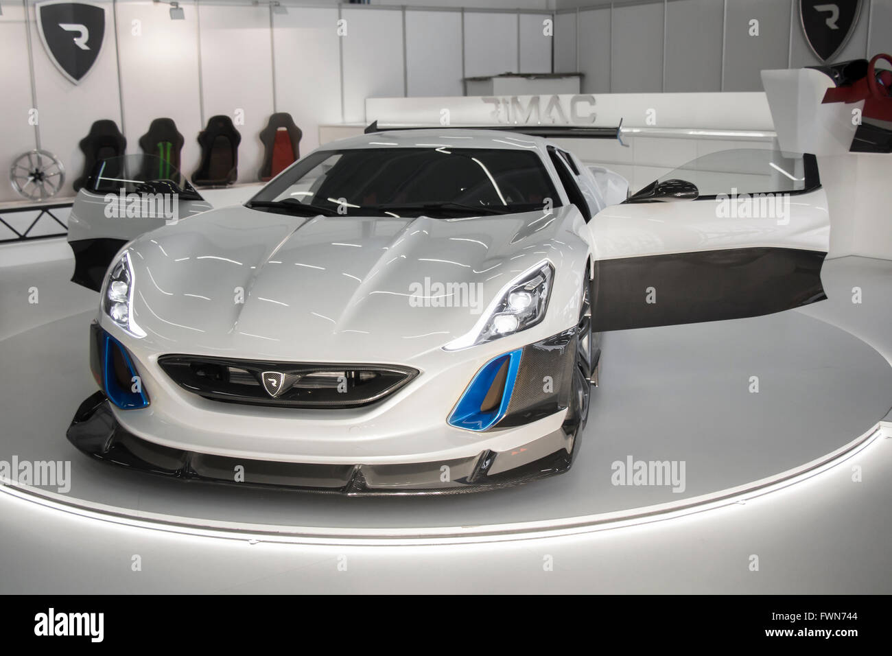 Zagreb, Kroatien - 6. April 2016: Elektrischer Supersportwagen Rimac Concept S, eines der besten und das schnellste Elektroauto der Welt. Stockfoto