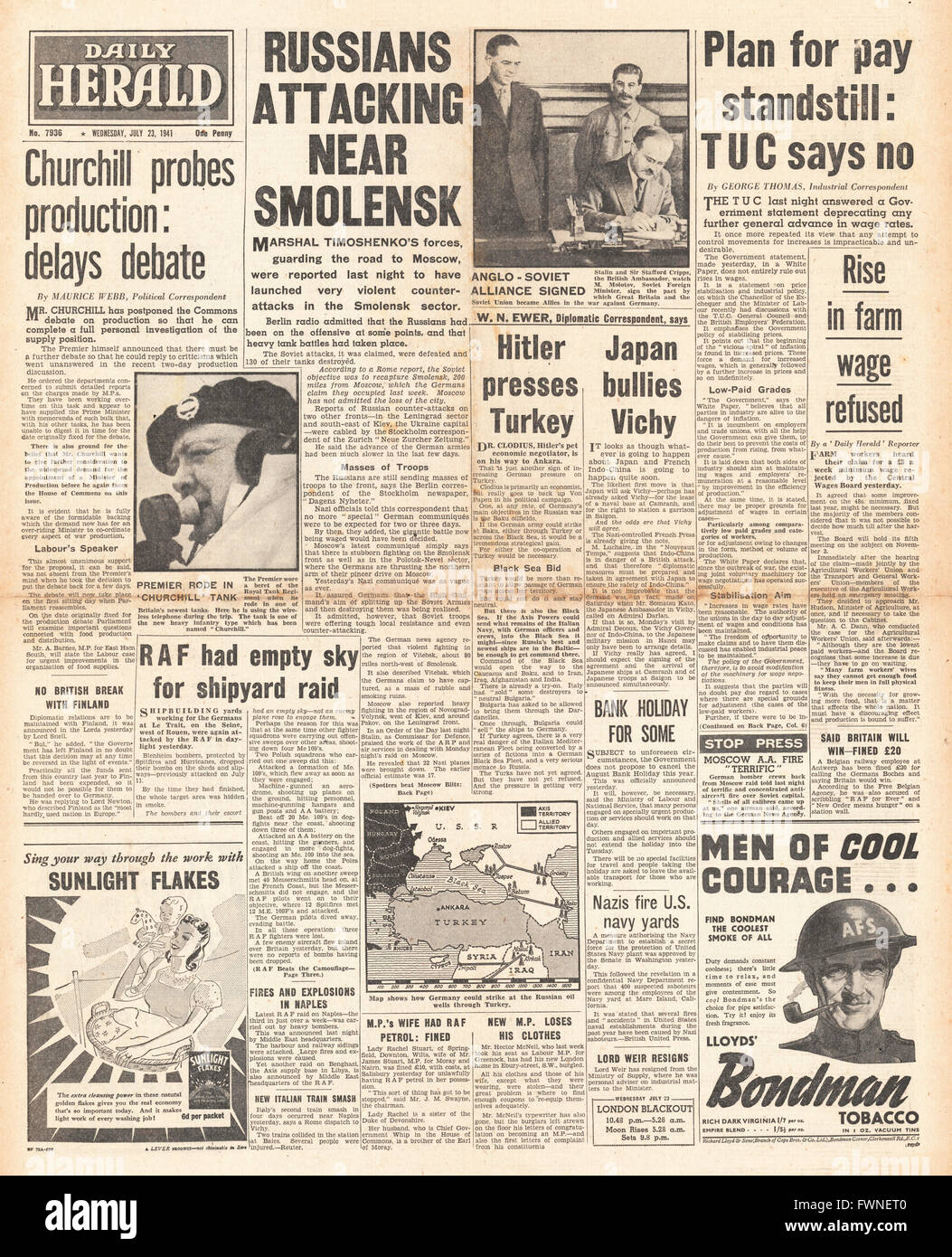 1941-Titelseite Daily Herald Schlacht um Smolensk, Achse Druck auf die Türkei und Churchill untersucht Produktionsversorgung Stockfoto