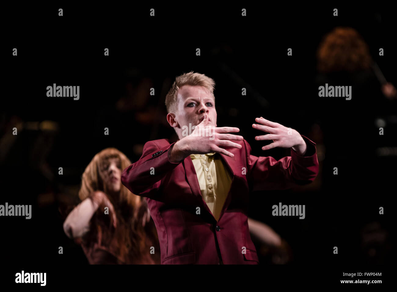 6. April 2016 - National Youth Dance Company London / Michael Keegan-Dolan In - Nocentes am Sadler es Wells Theatre vorhanden. Bildnachweis: Danilo Moroni/Alamy Live-Nachrichten Stockfoto