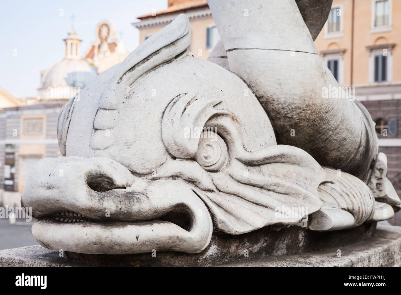 Alten Fisch Skulptur auf dem Brunnen Fontana del Nettuno, Piazza del Popolo Quadrat, alten Stadtzentrum von Rom, Italien Stockfoto