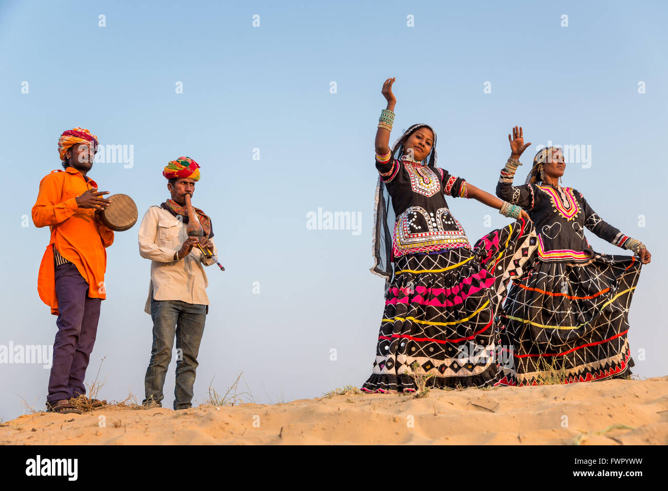 Zigeuner-Musiker und Tänzer, Pushkar, Rajasthan, Indien Stockfoto
