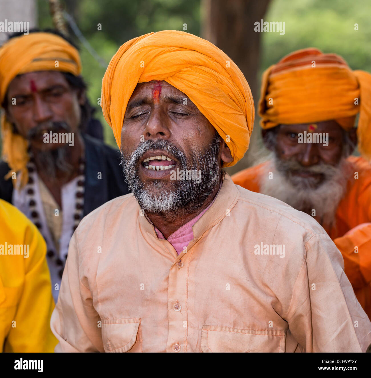 Ein Sadhu, singen, Pushkar, Rajasthan, Indien Stockfoto