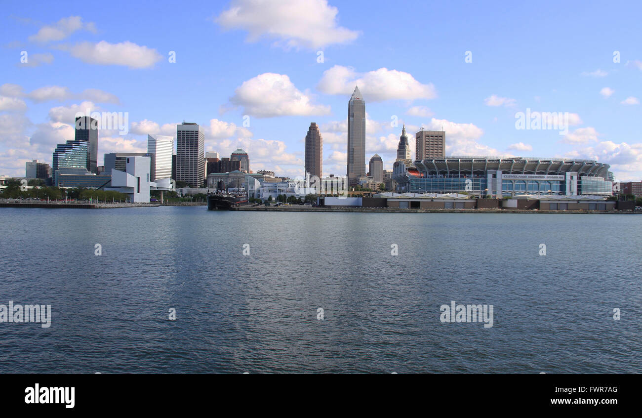 Cleveland-Skyline vom Eriesee Stockfoto