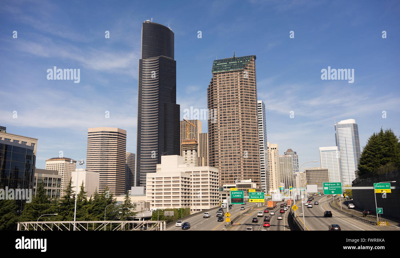 Downtown Seattle City Skyline Interstate 5 Autos eingeteilt Highway Stockfoto