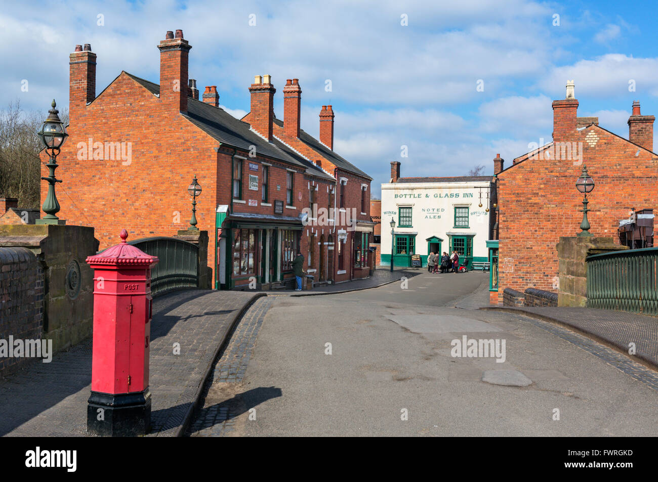 Alten Läden im Zentrum Dorfes, Black Country Living Museum, Dudley, West Midlands, UK Stockfoto