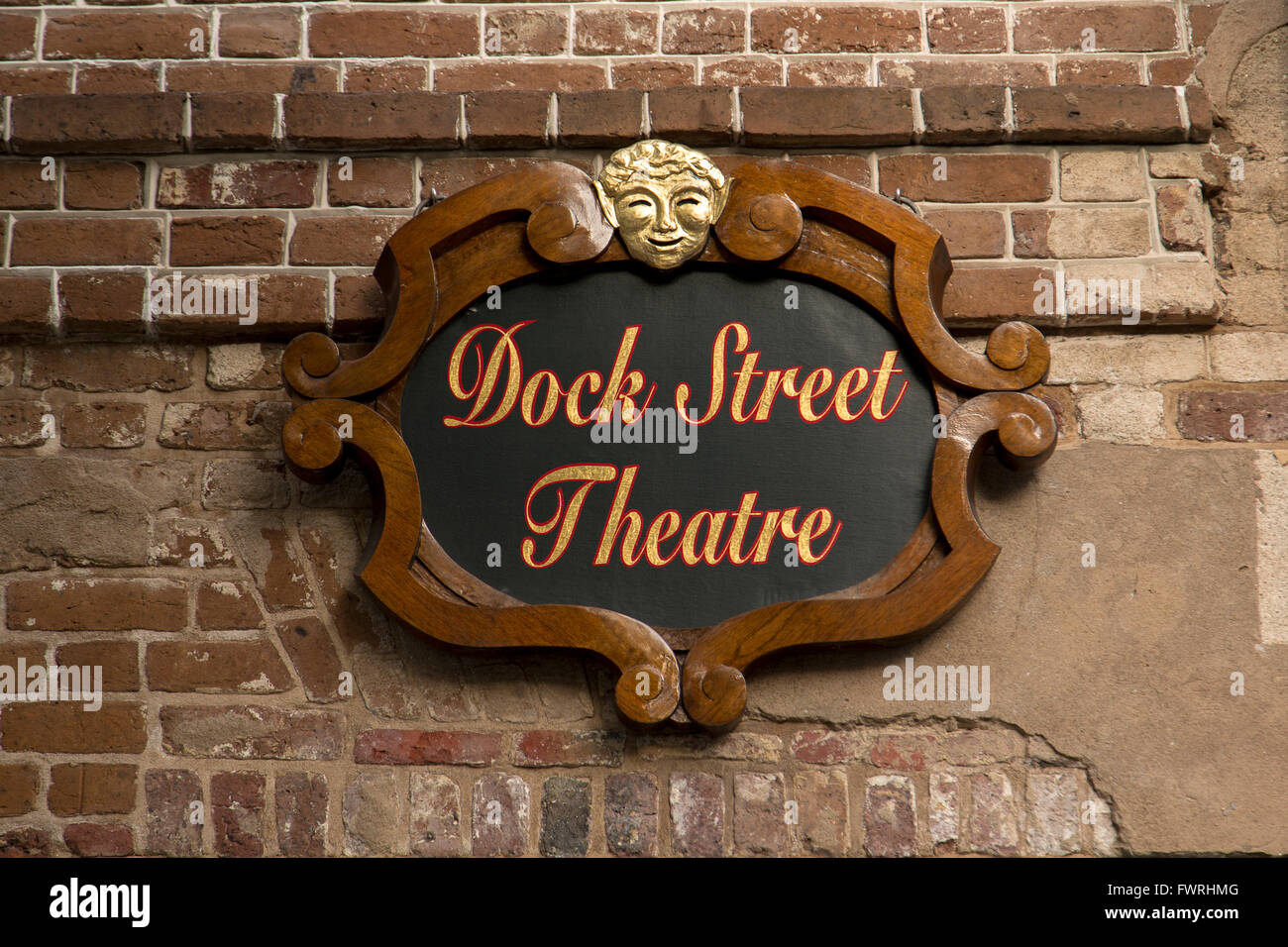 Dock Street Theatre Zeichen in der Church Street im historischen Charleston, South Carolina wiederhergestellt Stockfoto