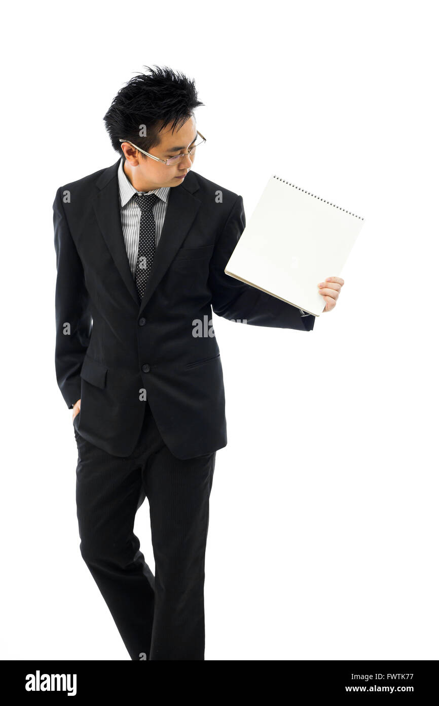 Geschäftsmann, leeres Buch zur Bearbeitung isoliert auf weißem Hintergrund hält Stockfoto