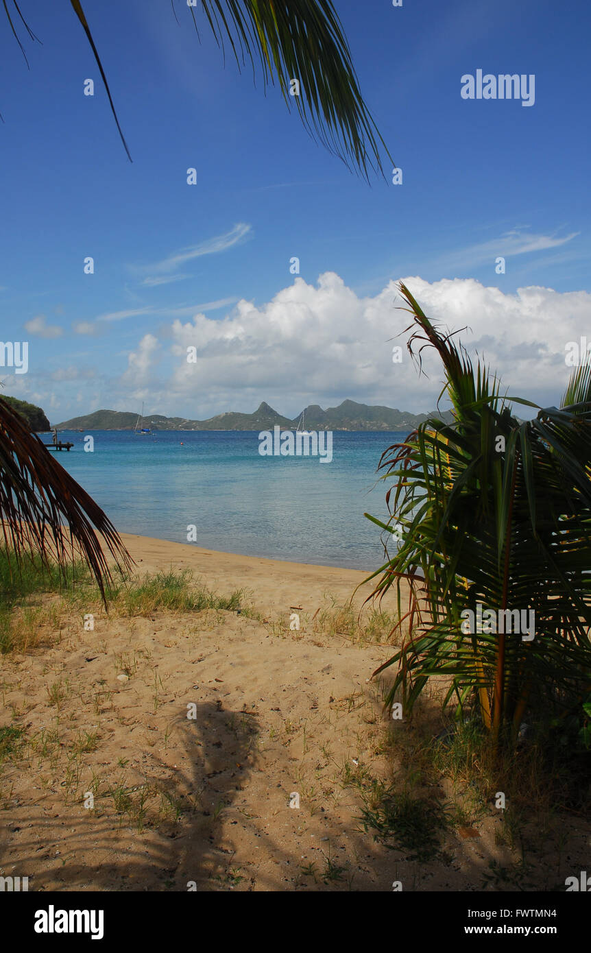 Karibik, Inseln unter dem Winde, Mayreau, Saline Bay View nach Union Island Stockfoto