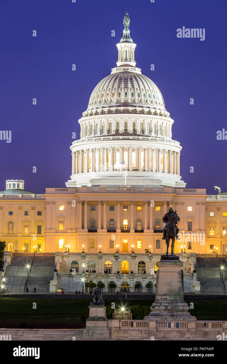 US Capitol Building in der Abenddämmerung, Washington DC, USA Stockfoto