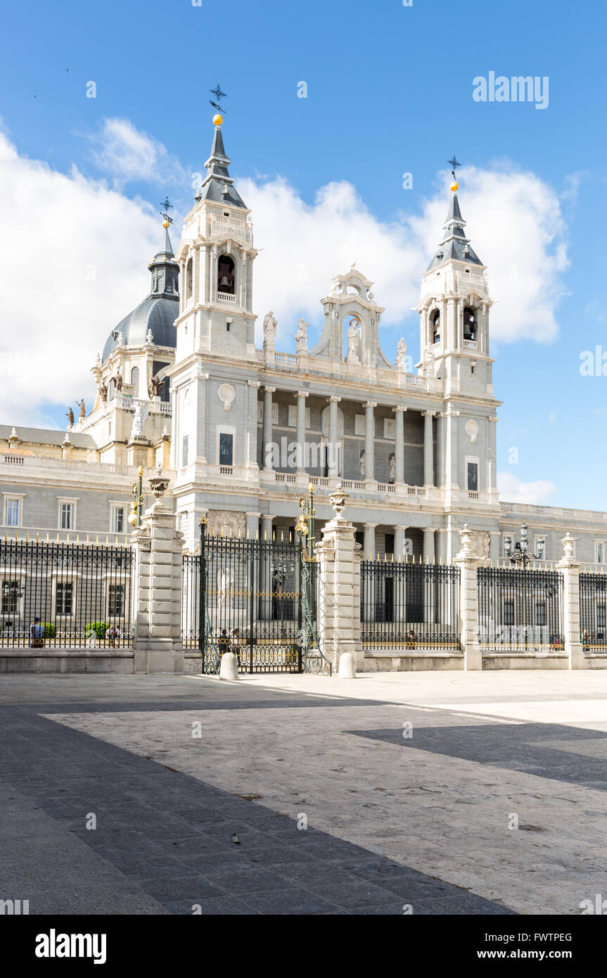 Royal Almudena Kathedrale Madrid, Spanien Stockfoto