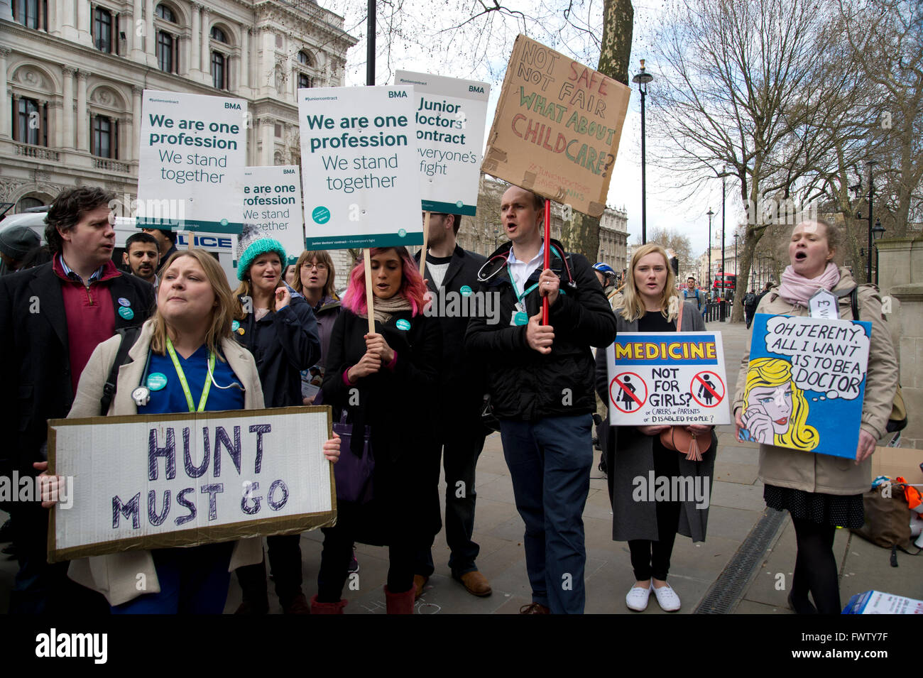 Westminster 6. April 2016. Einen vierten 48-Stunden-Streik von Junior Ärzte über Änderungen auf ihren Vertrag mit der NHS Stockfoto