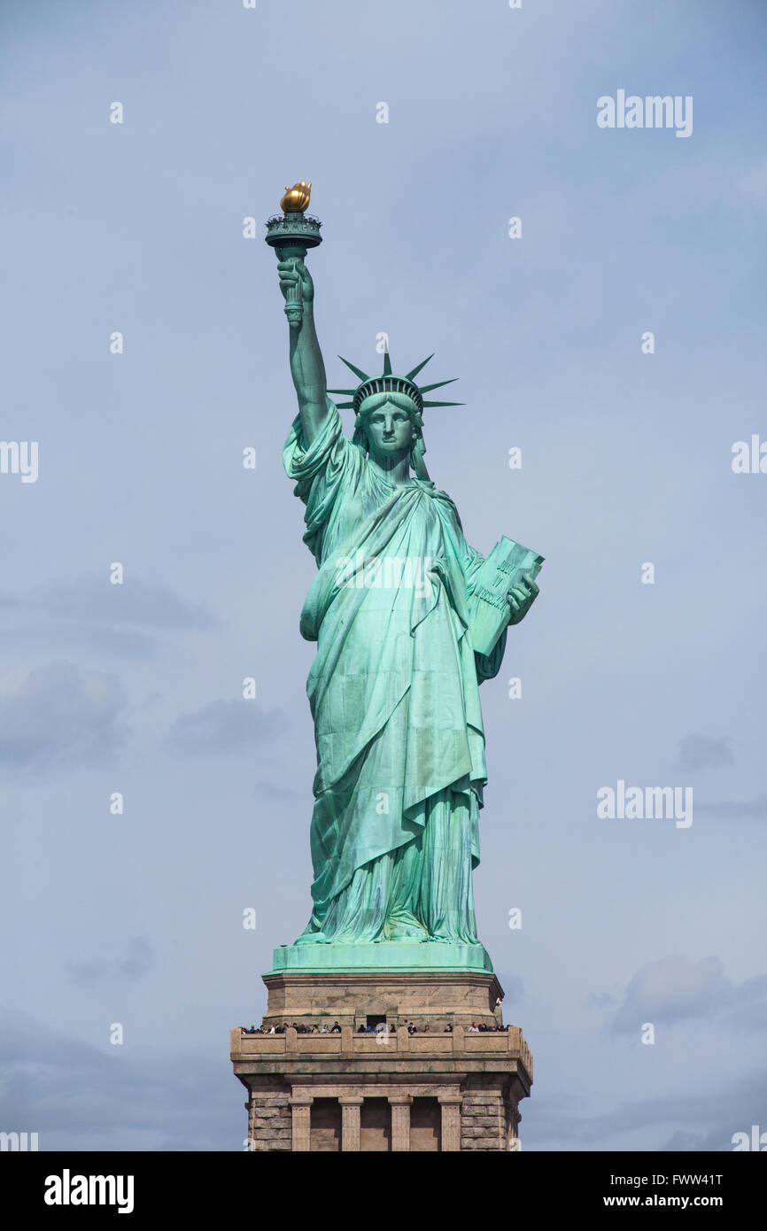 Freiheitsstatue, fotografiert von der Fähre nach Staten Island, New York City, Vereinigte Staaten von Amerika. Stockfoto