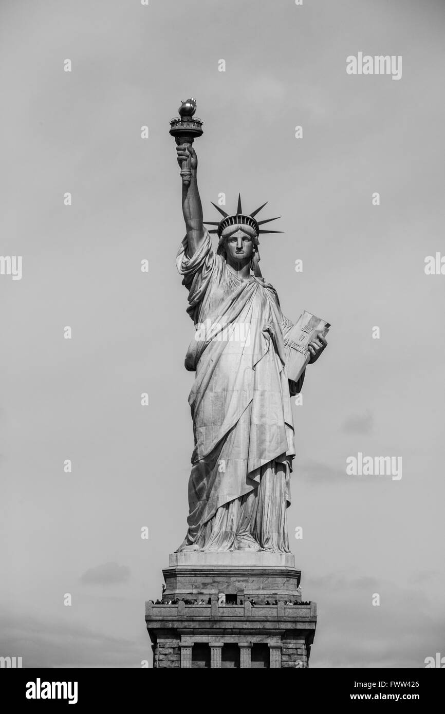 Freiheitsstatue, fotografiert von der Fähre nach Staten Island, New York City, Vereinigte Staaten von Amerika. Stockfoto