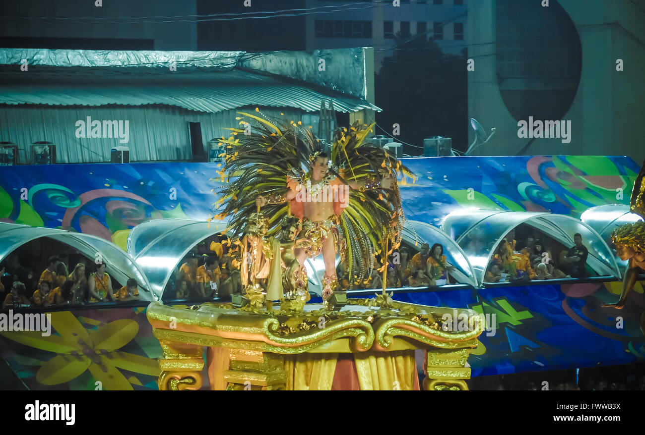 Sambaschule Beija-Flor paradieren am Rio Karneval 2016 Stockfoto