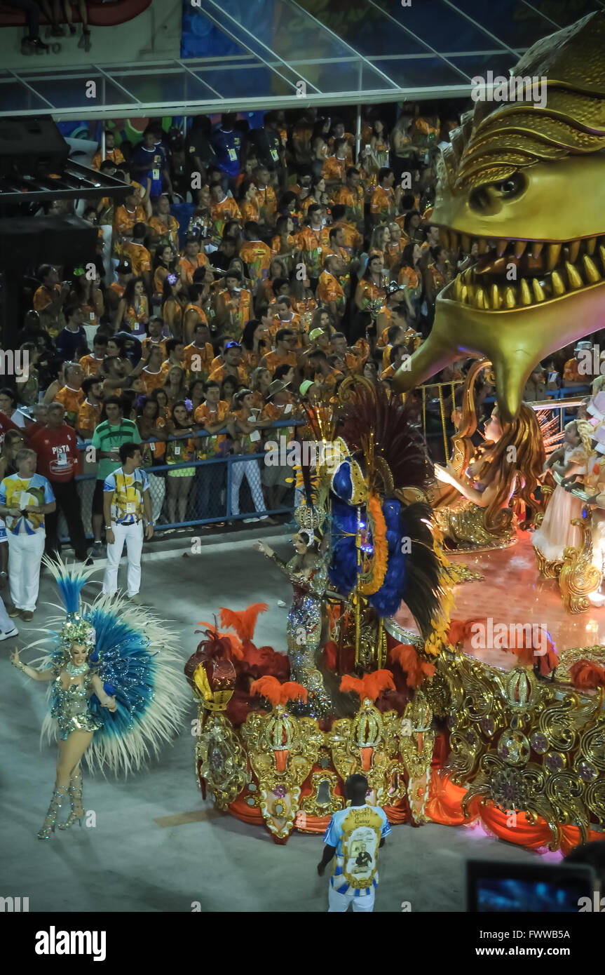 Sambaschule Beija-Flor paradieren am Rio Karneval 2016 Stockfoto
