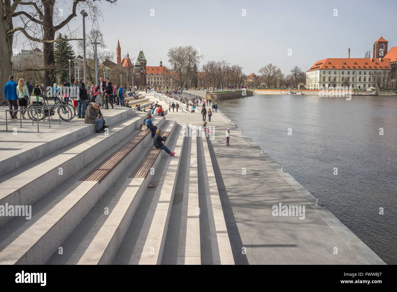 Dunikowskiego Boulevard nach Renovierung Breslau Odra River Stockfoto