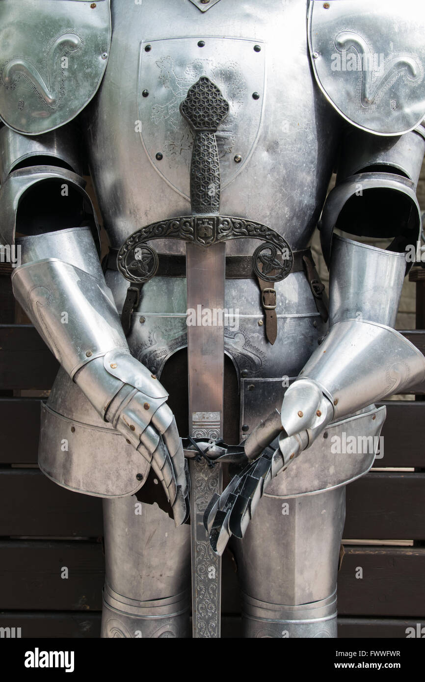 Detail einer alten glänzenden mittelalterliche Rüstung. Stockfoto