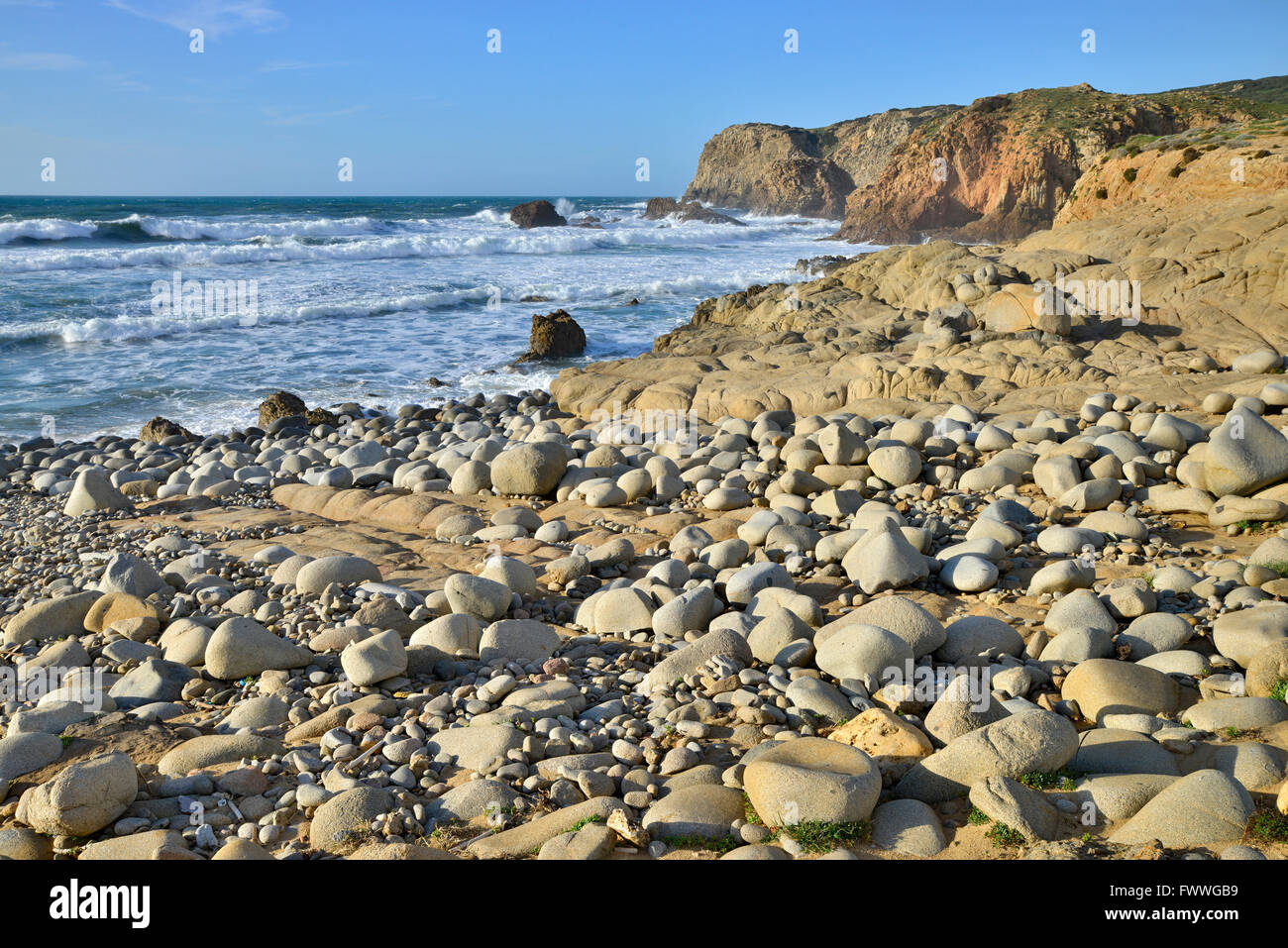 Steinige Küste bei Capo Pecora, Buggerru, Sardinien, Italien Stockfoto