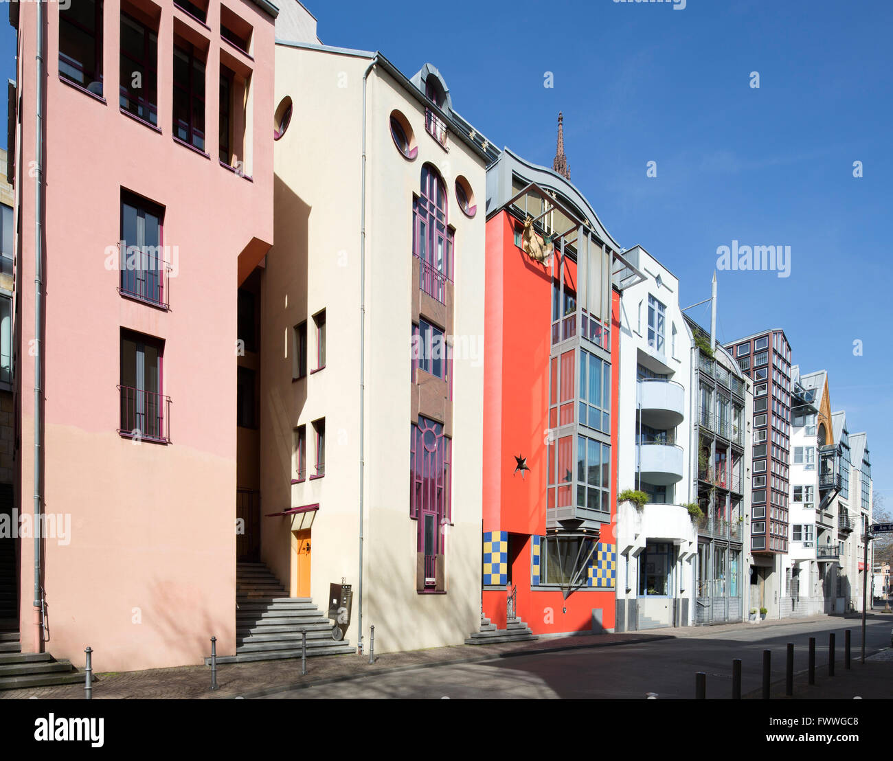 Postmoderne Wohn- und Geschäftshäusern in der Saalgasse, Frankfurt am Main, Hessen, Deutschland Stockfoto