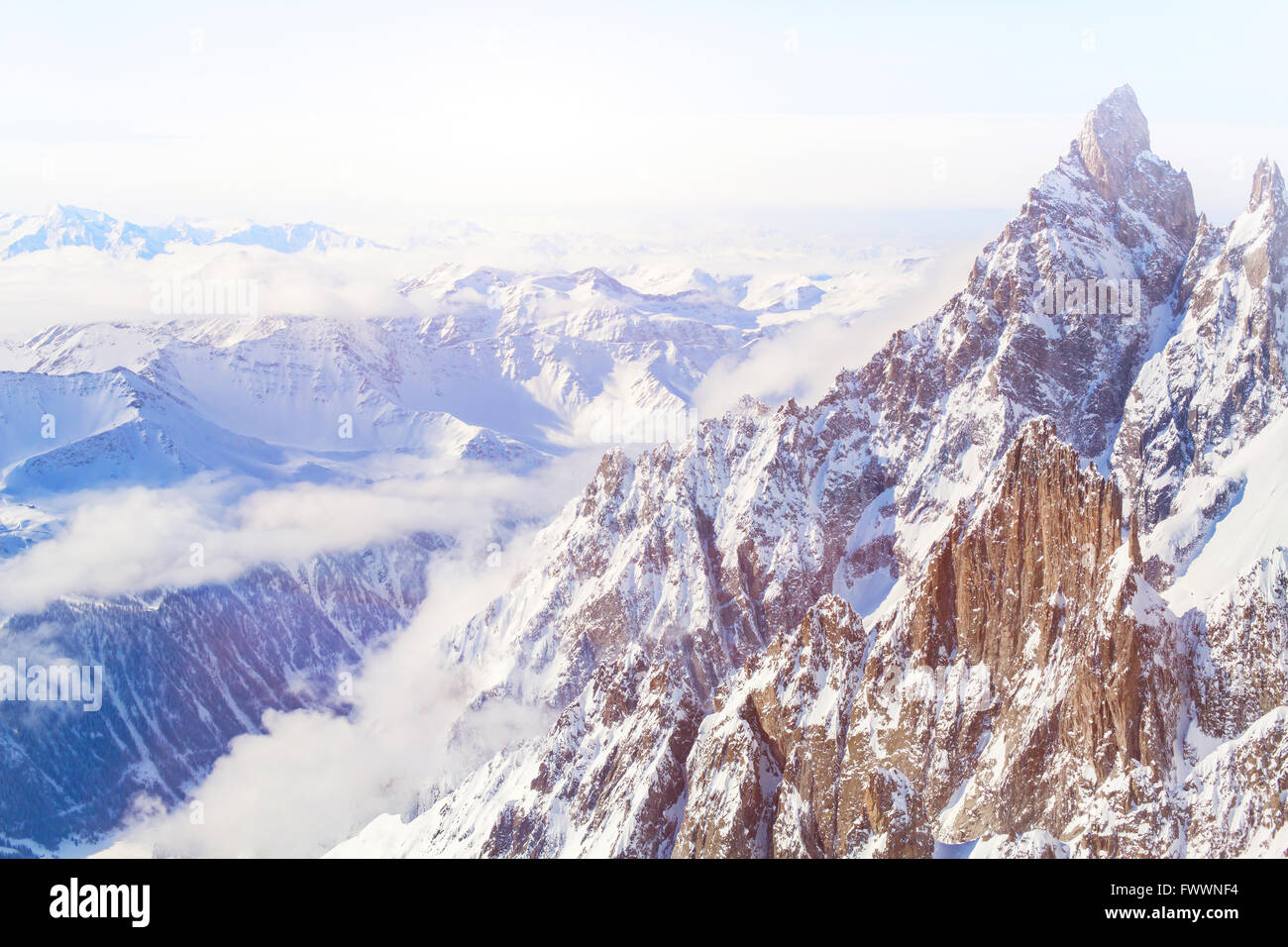 schöne Panorama der Alpen Landschaft des Mont-Blanc-Massiv von Punta Helbronner gesehen Stockfoto