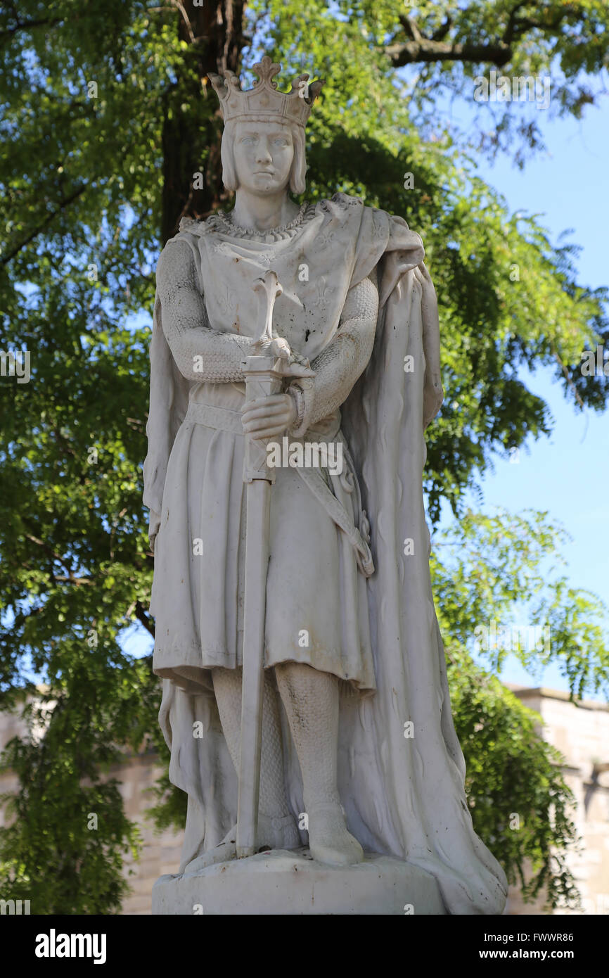 Statue von Saint Louis oder Ludwig IX. (1214-1270). König von Frankreich.  Vincennes. Frankreich. Vom Bildhauer A. Mony, 1906. Stockfoto