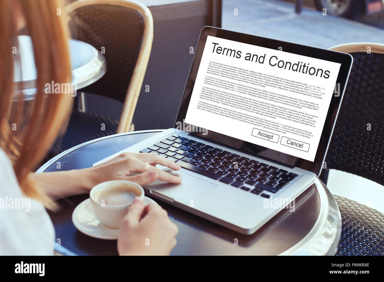 Allgemeine Geschäftsbedingungen, Website Cookies Konzept auf dem Bildschirm des Computers Stockfoto