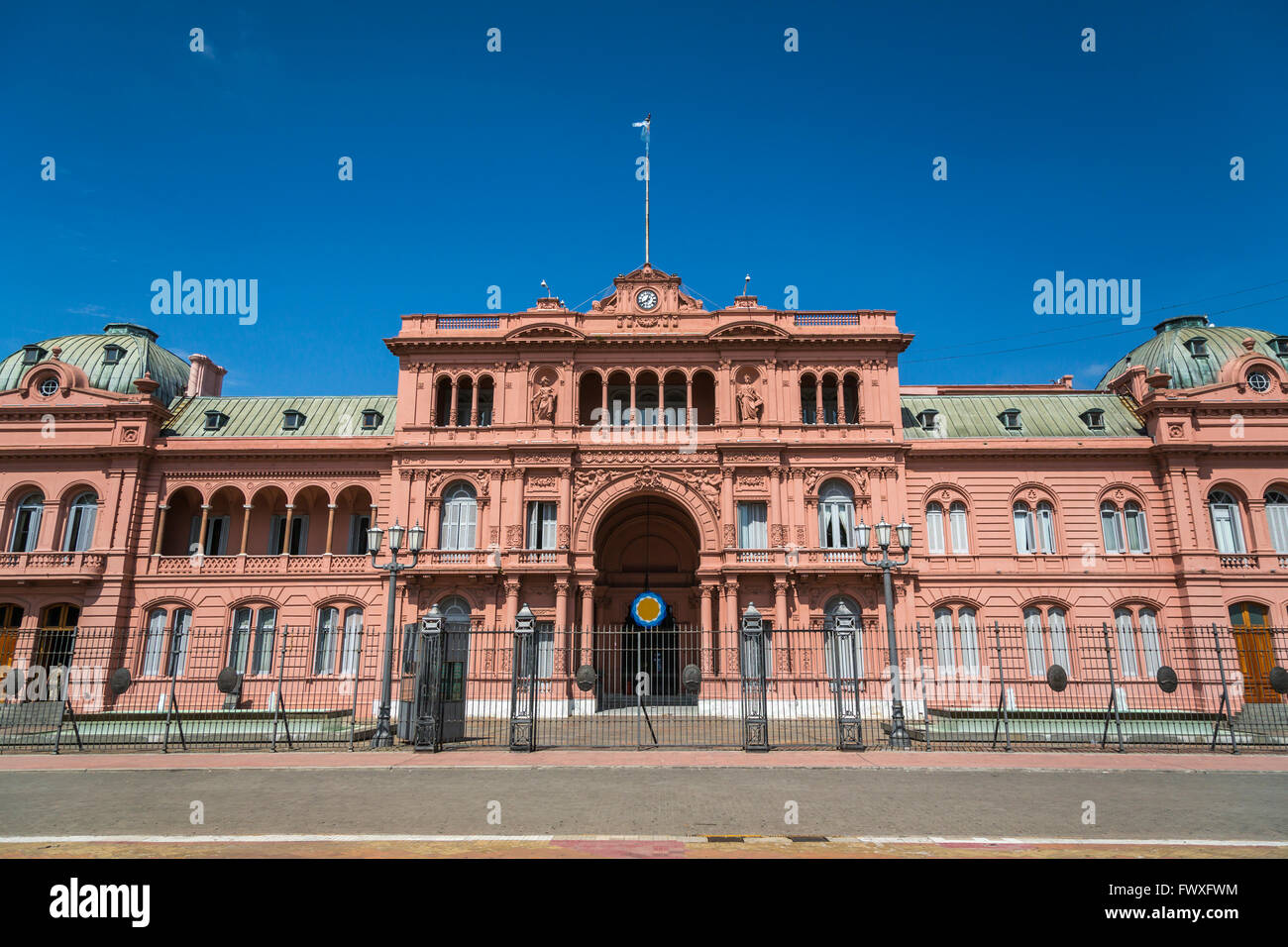 Das rosa Haus, die Villa des Präsidenten von Argentinien in Buenos Aires, Argentinien, Südamerika. Stockfoto